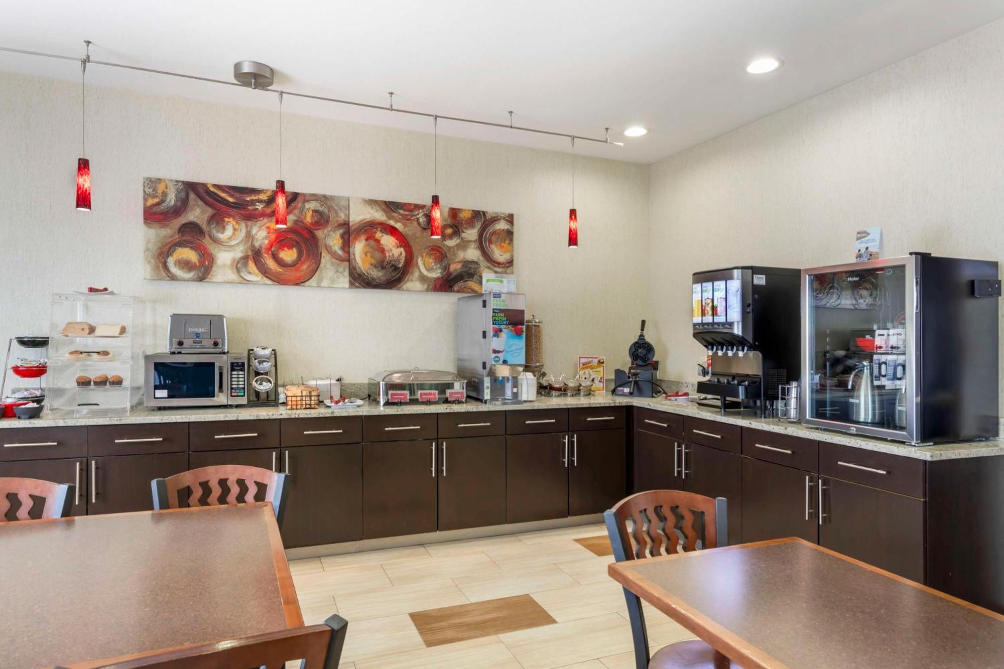 Best Western Plus Lake Worth Exteriör bild